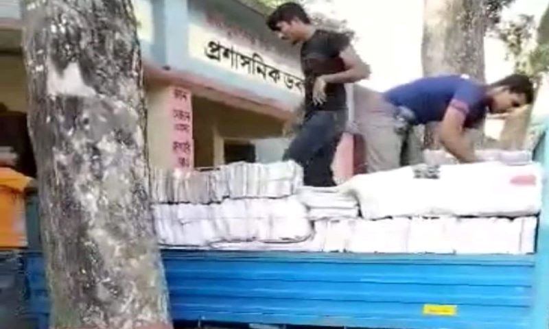 ইজ্জাতুন্নেছা উচ্চ বিদ্যালয়ে